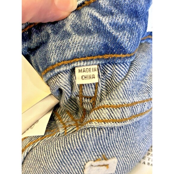 Blank NYC Womens Jeans Size 24 Mid Rise Loose Fit Jean Button Fly Distressed NWT - Picture 13 of 16